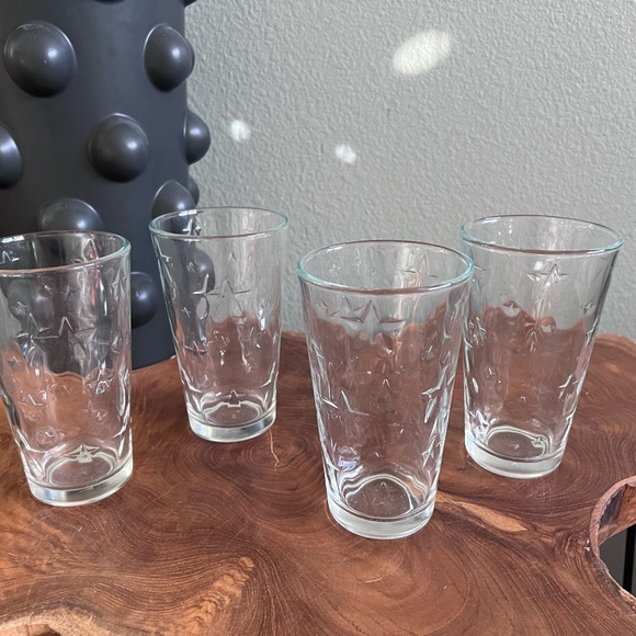 ✨SOLD✨ Vintage star engraved whimsical glass tumblers ⭐️ - Picture 4 of 4